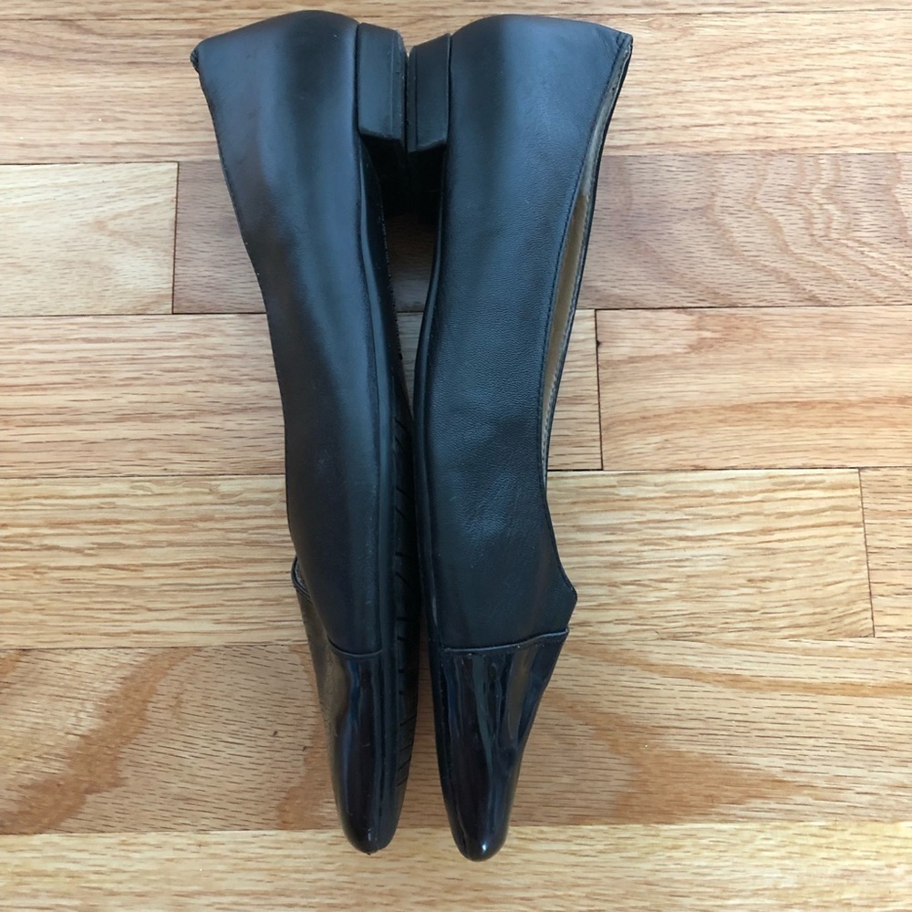 Neiman Marcus Flats Black Leather Pointed Toe 7.5 - Picture 4 of 9